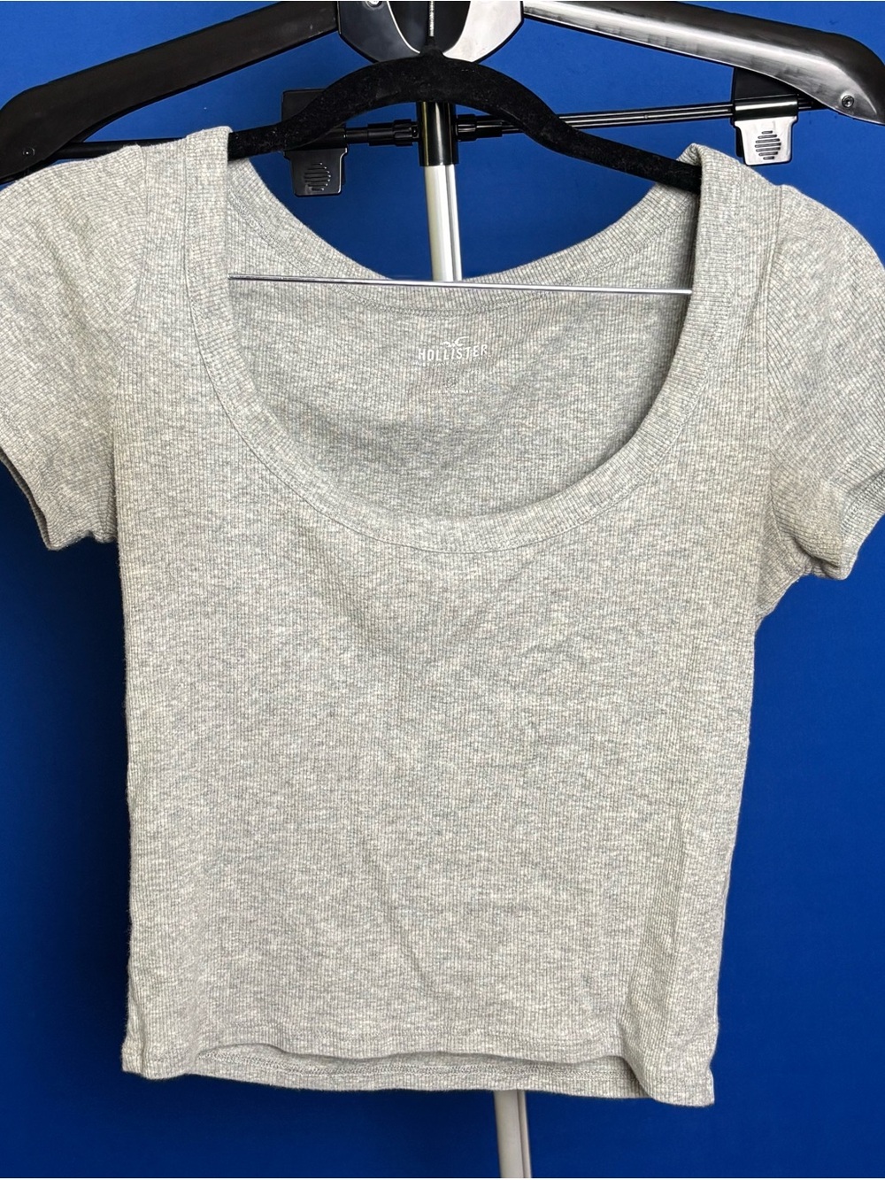 Hollister Light Gray Ribbed Scoop Neck Crop Top